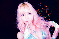 NEONちゃん SPECIALグラビア！